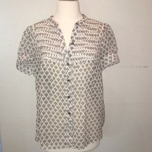 Light detailed blouse